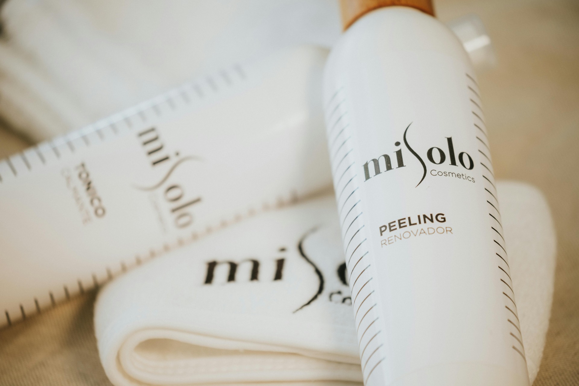 pexels-misolo-cosmetic-2588316-6847877